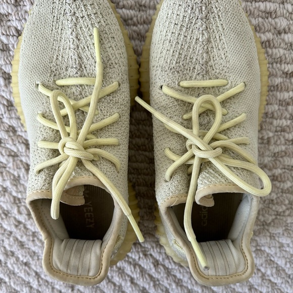 Yeezy Boost 350 V2 ‘Butter’ - Picture 5 of 13